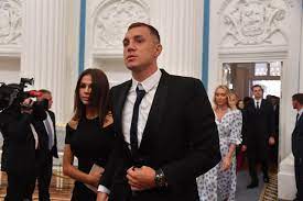 Артем дзюба — российский футболист, центральный нападающий петербургского «зенита» и сборной россии, капитан национальной сборной. Tajnaya Zhizn Lyubimoj Zhenshiny Artema Dzyuby Elitnyj Garderob I Nikakih Domrabotnic