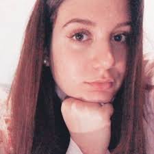 Amber Travers (@hi_im_amber_)