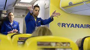 L'assistente di volo è stata sottoposta a test sierologico, risultato negativo ed è ricoverata in osservazione, in attesa dell'esito del tampone che. Ryanair Assume Cercasi Hostess Alte Piu Di 157 Cm