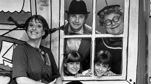 Слушайте pippi på folkan от siw malmkvist на deezer. Fruktansvarda Fel Pa Regnet On Twitter Nagot Av Det Bisarraste Som Finns Pa Svt Play Ar Pippi Langstrump Pa Folkan Fran 1982 Pippi Spelas Av Siw Malmkvist 46 Bast Med En Rost