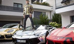لامبورگینی آونتادور مهاجم آرسنال Pierre Emerick Aubameyang Photographer Pierre Emerick