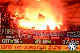 Kieler block in der ostkurve: Holstein Kiel Gegen Dsc Arminia Bielefeld Faszination Fankurve