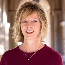 Carolyn Fanelli's Instagram, Twitter & Facebook