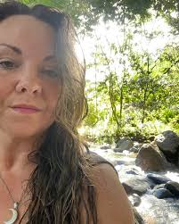 Janette O'Neill-Burns (@janetteoneillburns) • Instagram photos and videos