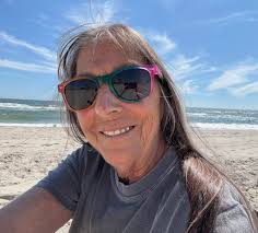 Introduction and photo sharing in hip hop community