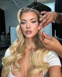 Erin Michelle's Instagram, Twitter & Facebook