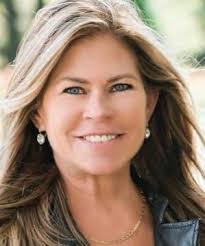 Erin Suggs's Instagram, Twitter & Facebook