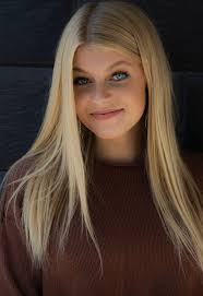 Deonna Fields Photography (DeonnaFieldsphotography)