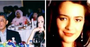 She has no social media, but i know her three daughters have all social media but only tengku iman and tengku ilyana is public. Misteri Kehilangan Julia Rais Adakah Ini Jawapannya
