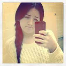 Andrea Curless's Instagram, Twitter & Facebook