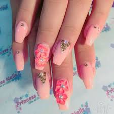 Puedes lanzarte a hacértelos tú misma con mucha paciencia y sin desesperarte si no te salen bien desde el. 22 Ideas Encantadoras De Decoracion De Unas Con Flores