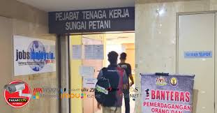 Terima kasih kepada semua artis yang menjadi penyeri dalam menjayakan video kami dan memberikan ucapan khusus untuk semua warga. Pejabat Buruh Sungai Petani Waktu Operasi