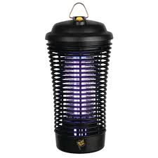 Black Flag 5500 Volt Deluxe 40 Watt Bug Zapper Insect Killer 1 5 Acre Coverage Bz 40dx The Home Depot