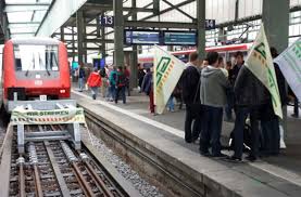 Go back to see more maps of stuttgart. Lokfuhrer Streik In Stuttgart Lokfuhrer Legen Nahverkehr Lahm Nachrichten Schwarzwalder Bote