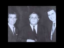 Σαν σήμερα, πριν από 98 χρόνια γεννήθηκε ο σπουδαίος λαϊκός τραγουδιστής και συνθέτης, γρηγόρης μπιθικώτσης. Grhgorhs Mpi8ikwtshs H Kyra 1963 Greek Music The Incredibles Music