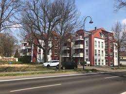 Das repräsentative gebäude gehört zum. 2 Zimmer Wohnung Zu Vermieten Weimarer Strasse 40 06618 Naumburg Saale Burgenlandkreis Mapio Net