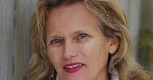 rob mclennan's blog: 12 or 20 questions (second series) with Laura Lush