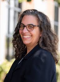 Stephanie Summers's Instagram, Twitter & Facebook