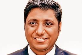 UPSC Topper Interview: UPSC में 8वीं रैंक पाने वाले टॉपर राज कृष्ण झा बोले-  डिस्ट्रैक्शन से दूर रहने से मिली सफलता