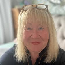 What is the best area to stay in Cape Town for accessibility and amenities?