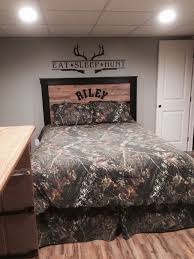 Pin By Kristy Gilbert On Bedroom Decor Hunting Decor Bedroom Boys Bedroom Themes Boys Hunting Bedroom