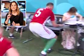 Quebec had the highest population of fiola families in 1911. 97nr5v7ob86svm