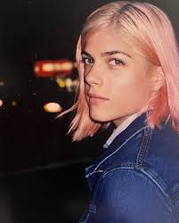 'i was told to make plans for dying' the upcoming documentary about the actress, introducing selma blair , will be released in select theaters on oct. Vintagediary On Instagram Selma Blair Brown Blonde Hair Pink Hair Long Brown Hair