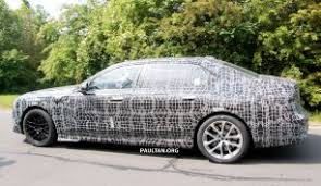Bmw 7 series 2022 or new bmw i7 2021 model is rendered based on spy shots and. Spyshots 2022 Bmw 7 Series Sighted On Test Interior Receives Design Control Layout From Electric Ix Paultan Org Automotobuzz Com