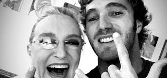 Ora a forum, canale 5. Barbara Palombelli Contro Eleonora Giorgi Lo Stipendio Di Paolo Ciavarro Tua Madre E Un Attrice