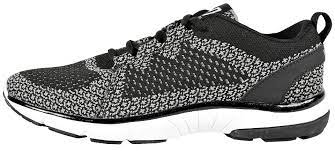 Best Tennis Shoes For Travel 2018 Update Comfortable Travel Shoes Travel Shoes Tennis Shoes