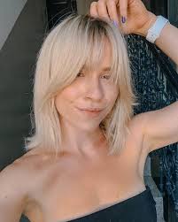 • five smicer tickets •. Hvezda Tvare Andrea Kalousova A Dalsi Ceske Krasky Postriziny Ve Stavu Nouze