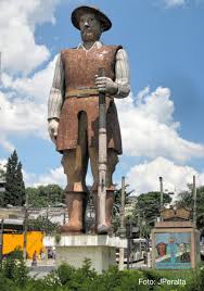 Carlos drummond de andrade (portuguese pronunciation: Estatua De Borba Gato Megaconstrucciones Net Movil