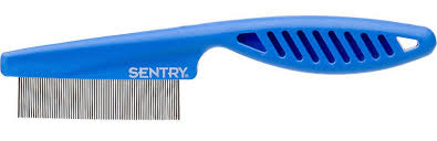 Comb in the direction of the fur, and dunk the comb into the water after every couple of strokes to remove any fleas or eggs that have been trapped. What S The Best Flea Comb For Cats And Dogs Yes There S A Difference