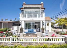Welcome to our fantastic collection of house plans for the beach! California Beach House Interior Design Ideas Home Bunch Interior Design Ideas