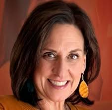 UF Names Veteran Journalist Denise Vickers as New Director of the  Innovation News Center