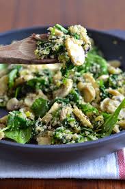 Simple Comme Une Poelee De Champignons Et Epinards Au Quinoa La Cuisine C Est Simple Recette Epinards Frais Recette Epinards Recettes De Cuisine