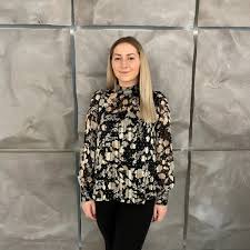 Öffnungszeiten von santander consumer bank ag, turmstr.23, 17033 neubrandenburg (leistungen / bank). Yvenna Frings Ausbildung Zur Kauffrau Fur Buromanagement Santander Consumer Bank Ag Xing