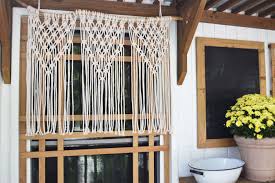 An entry table can easily become a great weekend project. How To Make Diy Macrame Curtains