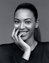 Beautiful Black And White Photos Of Celebrities Black And White Beyonce Picture Black And White Celebrities Beautiful Celebrity Beyonce Celeb Celebrity Pictures In 2020 Beyonce Beyonce Queen Gentlewoman Magazine