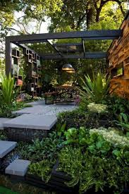 35 Smart And Stylish Garden Screening Ideas To To Transform Your Garden Small Backyard Landscaping Backyard Landscaping Designs Backyard Garden Design