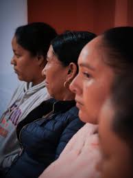 La educación es un derecho para todas las mujeres. 💜📚 Y aun así, a muchas  les dijeron que no era para ellas. En #Xichú, Doña Reyes me compartió que  no la enviaron