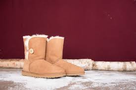 Ugg Bot Orta Boy Dugmeli Ugg Ugg Botlar Bot
