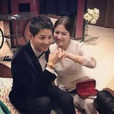 The following is a recap of the song couple's whirlwind romance, marriage, and sudden divorce. Song Song Couple Receives Extravagant Wedding Gift From Director John Woo Kissasian