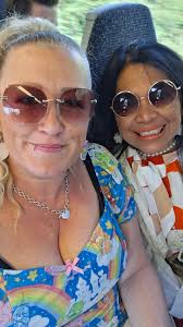 Screaming Jets backstage at Hordern Pavilion for Velvet Revolver concert