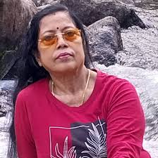 Helen, Waheeda Rehman, and Asha Parekh are seen together in this beautiful  picture, showing their timeless charm and elegance. Dressed in lovely  sarees and shawls, they look graceful and full of warmth.