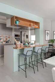 Para quem pretende construir seguindo essa linha arquitetônica, separamos alguns projetos e plantas com características diferentes (tamanho, térreo ou com andares, etc), mas que seguem o modelo americano com cômodos amplos e harmonia entre as divisões. El Ano De Las Cocinas Americanas Un Hit De La Deco En Cuarentena Para Ti