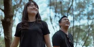 Download lagu naim daniel sumpah mp3 dapat kamu download secara gratis di playlagu. Lirik Lagu Naim Daniel Sumpah Mp3