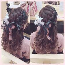 きゃりーさんはinstagramを利用しています 最近はいろんな種類のリボンを持ってきてくれるのでどこでどれを使うか考えるのも楽しい イベントの日は少なくもなく多くもなくちょこっと多いなくらいが好きです ヘアメ ヘアセット hairstyle