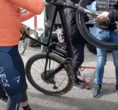 Pidcock the prodigy dominates in tokyo Angriff Auf Olympia Gold Tom Pidcock Greift Auf Dem Mountainbike An Mtb News De