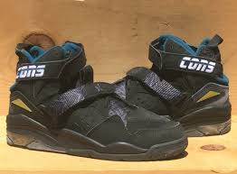 Larry demetric johnson is an american former professional basketball player who spent his career as a power forward with the charlotte horne. Vintage 1993 Converse Backjam Larry Johnson Grandmama Hornets Size 9 Read Ad Ebay